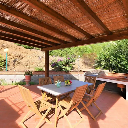 別荘 Panorama Ii By Interhome カポリーヴェリ